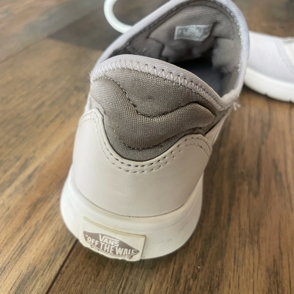 Vans Off The Wall White Sneakers - Picture 2 of 6
